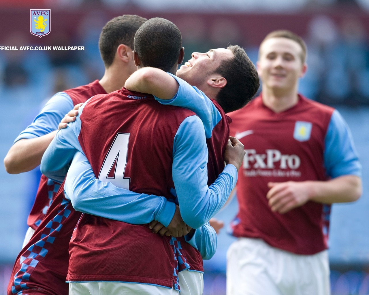 巴萨前高管：皇马就像校霸，只敢狂扁小朋友，碰到强的就缩了（巴萨前高管：皇马如校园霸凌者，欺弱避强）