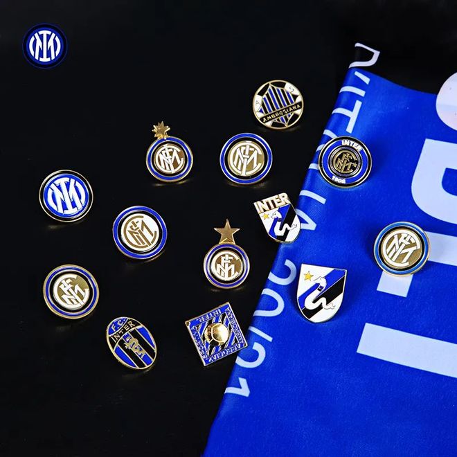 荷媒：阿贾克斯将与小克鲁伊夫会面，他是贾府新任总监候选人（荷媒：阿贾克斯拟约见小克鲁伊夫，后者被视为新任总监人选）