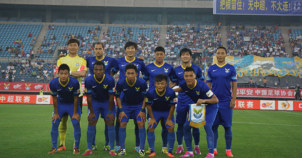 里昂遭巴黎绝杀，拉卡泽特：里昂好样的，11打12可不容易啊（里昂被巴黎读秒绝杀，拉卡泽特：为球队骄傲，十一打十二太难了）