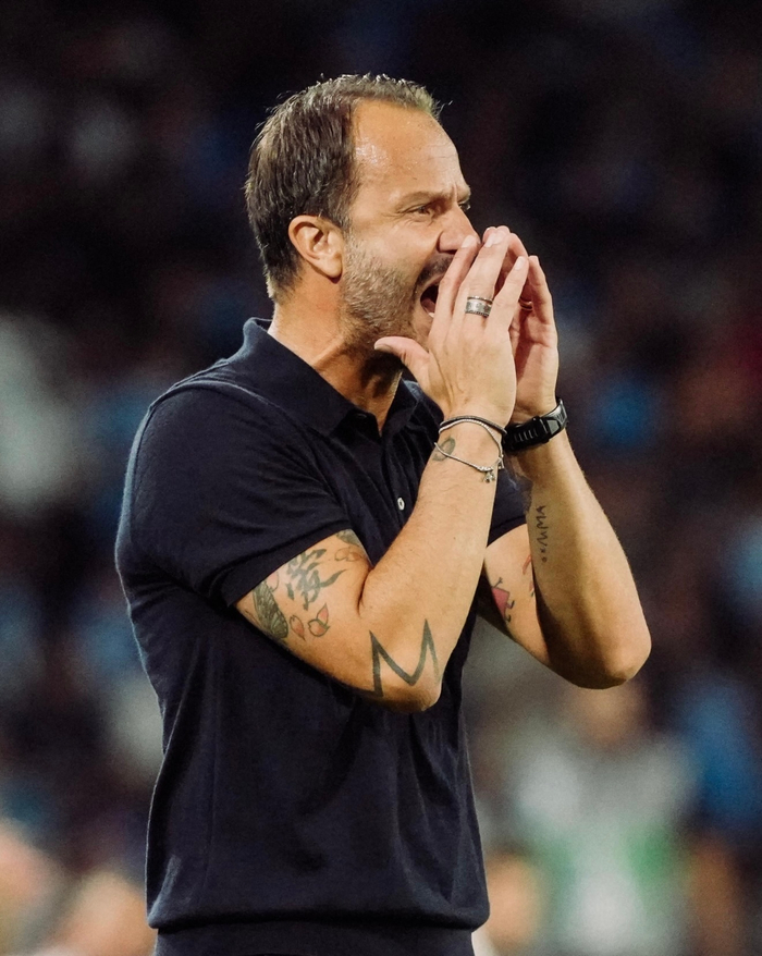 打疯了！国米横扫科莫登顶，劳塔罗回应质疑，齐沃激活水货太神（国米横扫科莫登顶！劳塔罗用表现回击质疑，齐沃点石成金激活昔日水货）