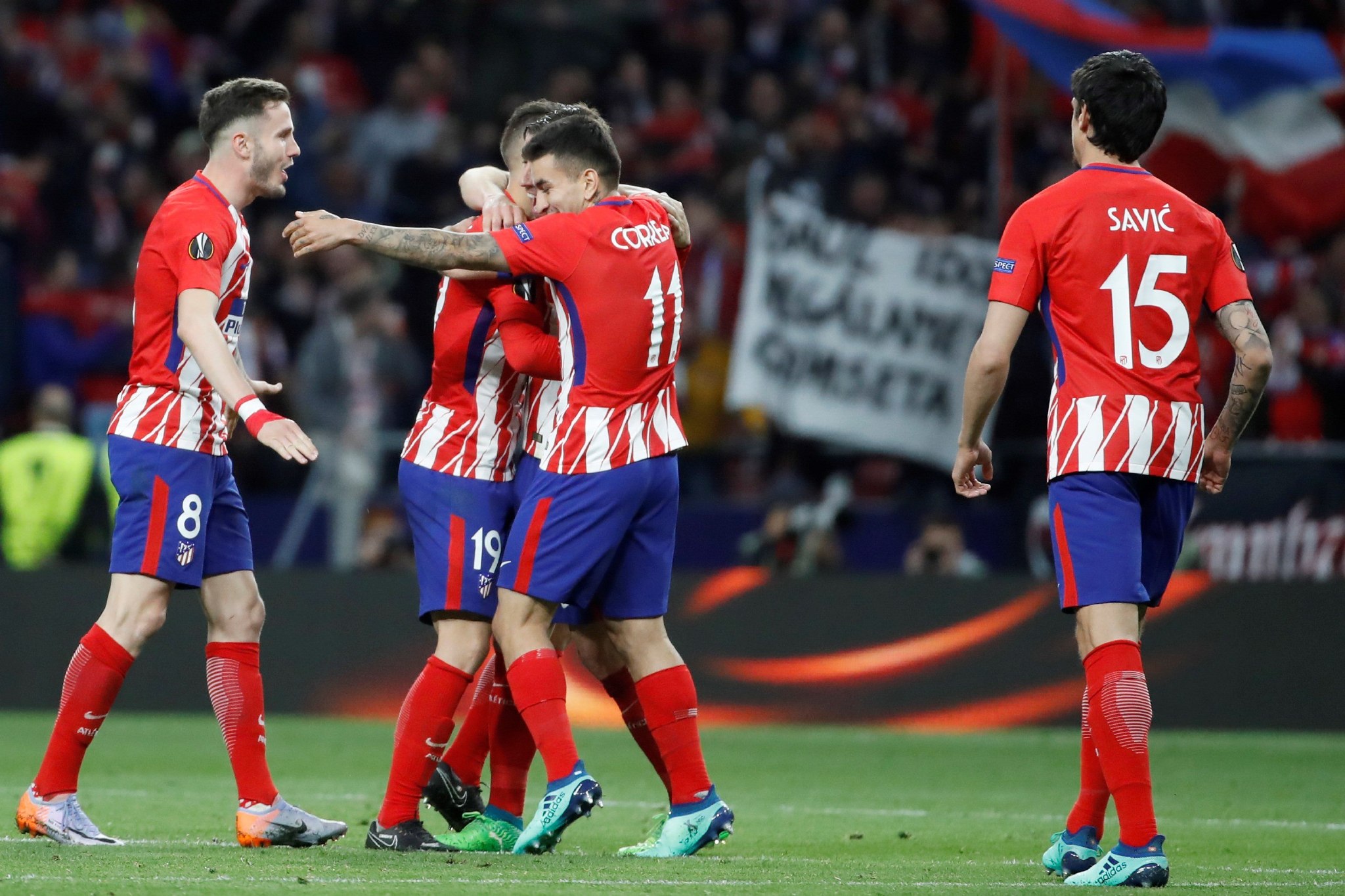 记者：切尔西和勒沃库森有意亚沙里，但球员表示只想去米兰（记者：切尔西与勒沃库森青睐亚沙里，球员表态只去米兰）