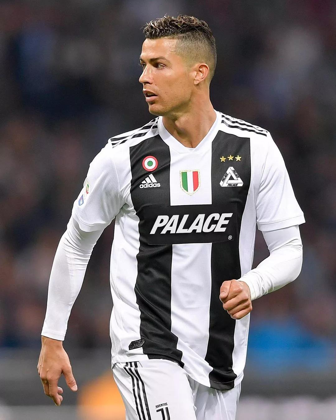 记者：恩昆库在冬窗的未来值得关注；米兰会和经纪人谈莱万（记者称冬窗恩昆库动向值得关注，米兰将与莱万经纪人会面）