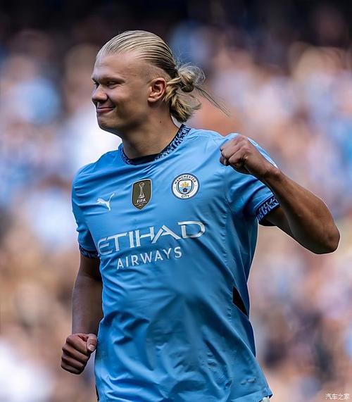 欧冠改制后连续3场破门最年轻榜单：17岁卡尔居首，姆巴佩次席（欧冠改制后连三场进球最年轻榜：17岁卡尔领跑，姆巴佩居次）