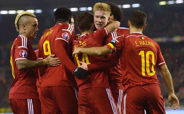 曼联平六轮未胜伯恩茅次，下轮将迎战状态火热的维拉（曼联战平伯恩茅斯，联赛六轮不胜，下轮将对阵状态火热的维拉）