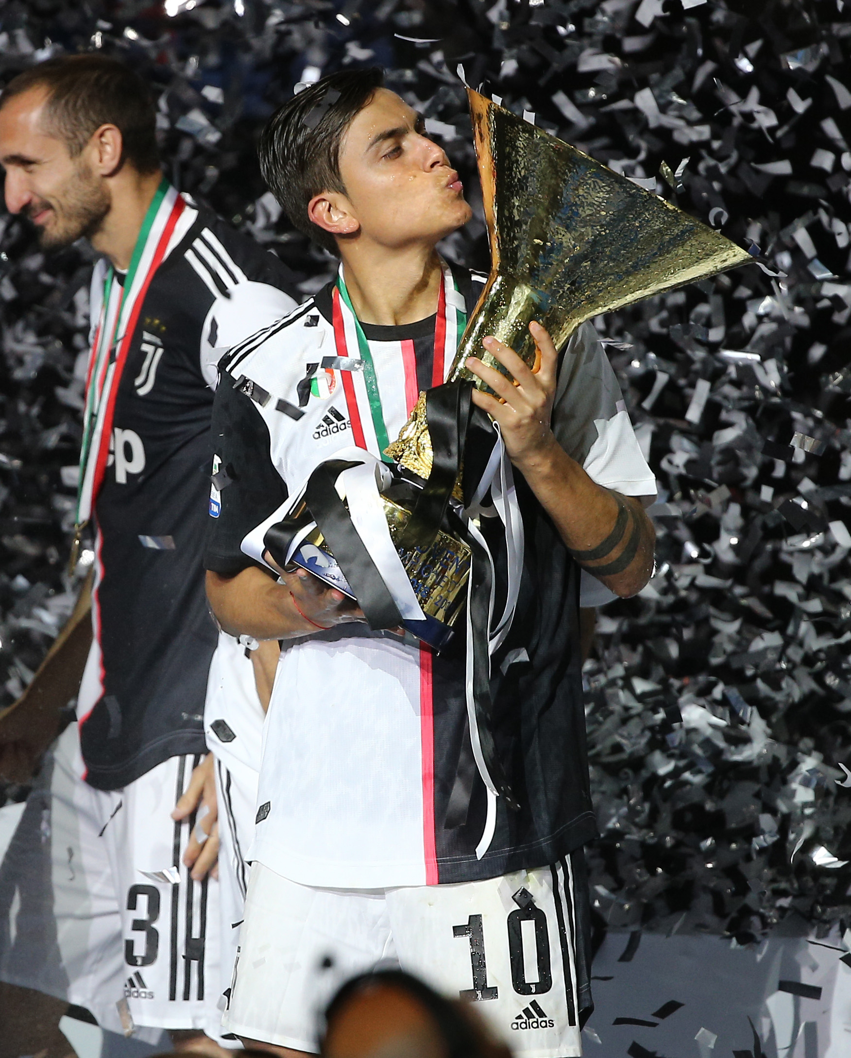 莫雷托：那不勒斯将与孔蒂会谈，讨论是否以及如何继续合作（莫雷托：那不勒斯将与孔蒂会面，商议是否继续合作及具体方式）